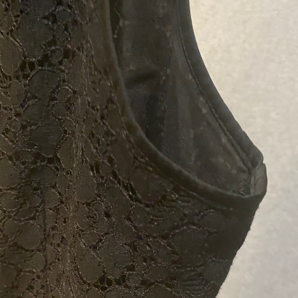 Banana Republic Black Lace Tank Top - Picture 9 of 10